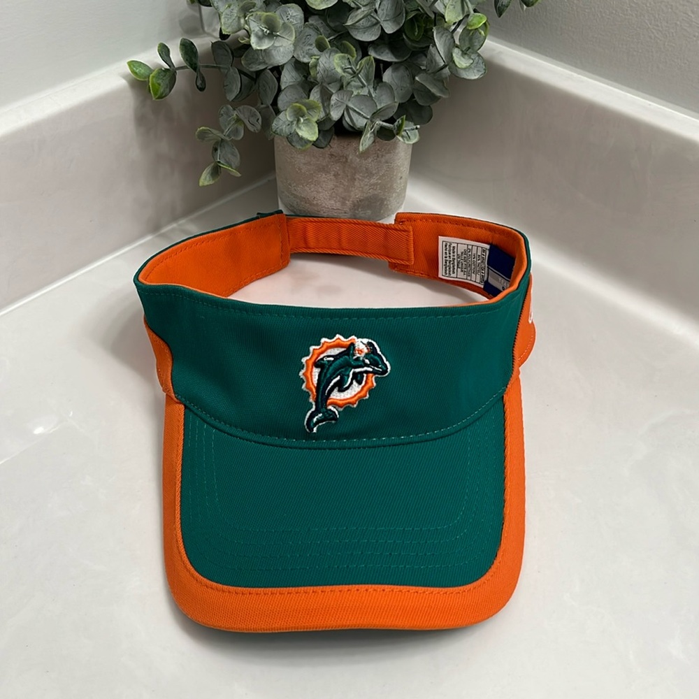NWOT Miami dolphins visor